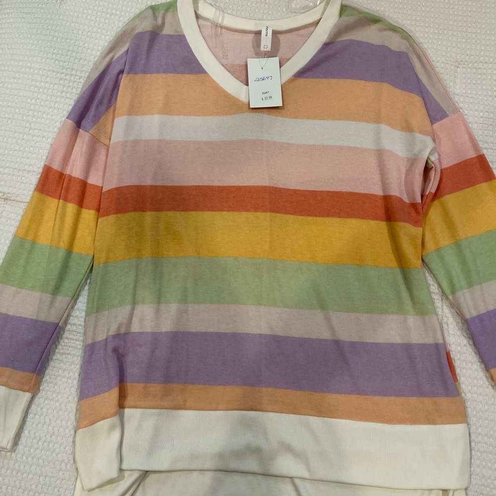 Shirt/sweater bundle